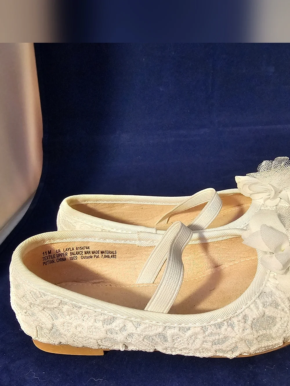 Kelly & Katie Kids White Flower Ballet Flats Sz 11